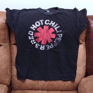 L Red hot chili peppers shirt Black